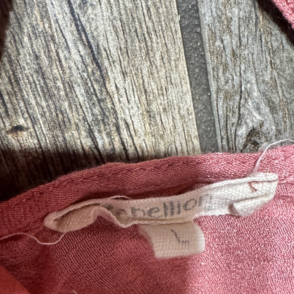 Rebellion Coral Lace Accent Tank Top - Picture 3 of 4